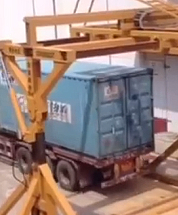 The container tilter is loading cargo